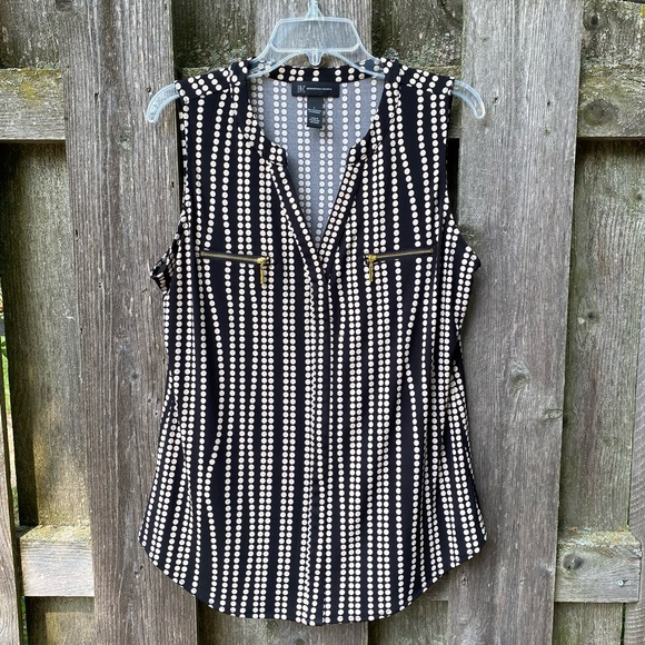 Polka dot print sleeveless top - Picture 1 of 7